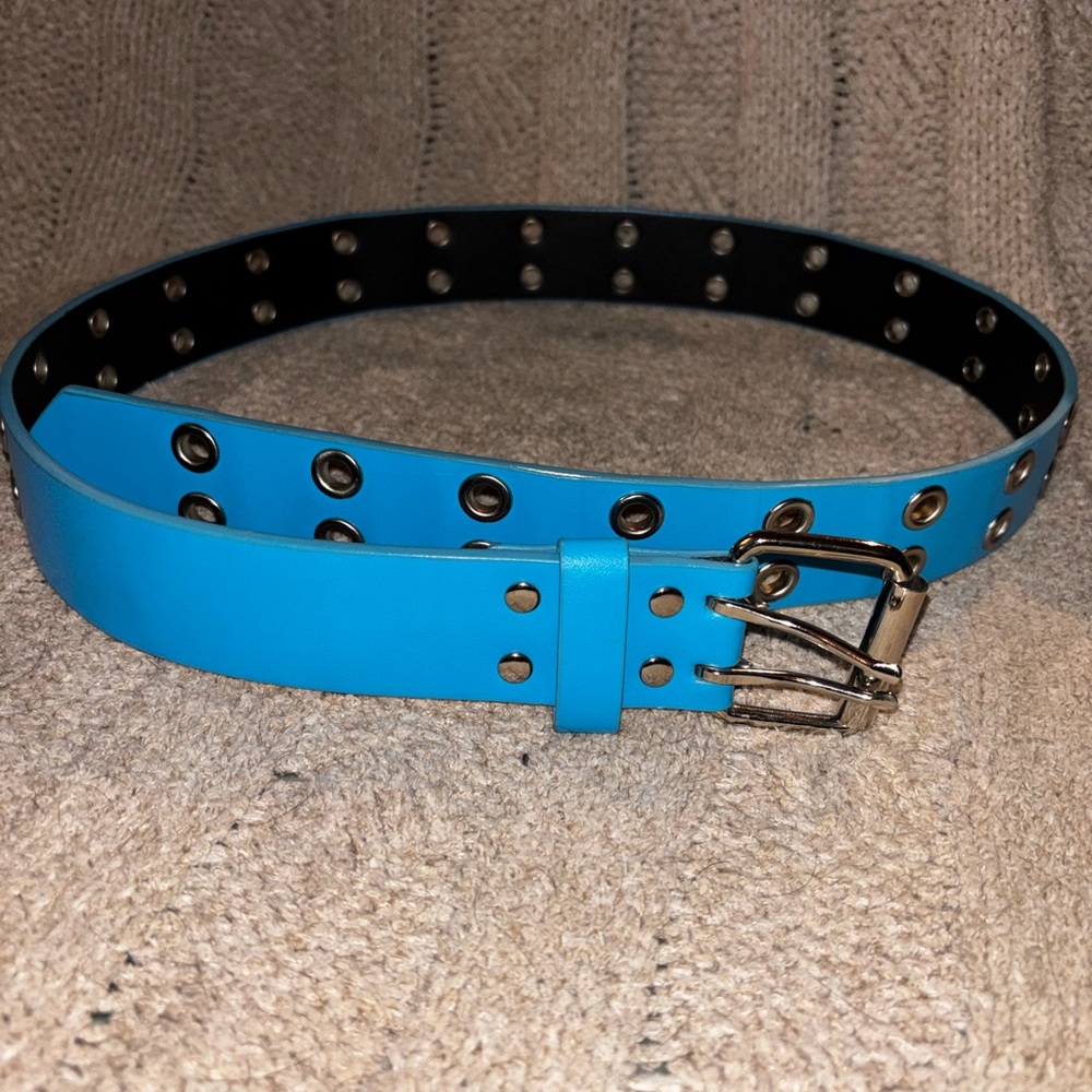 Double-Prong Grommet Belt in Bright Blue Size Large 41” Punk 80s 90sY2K - Picture 2 of 5
